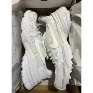 9.5 Women Nike V2K Run White White Blanc/Blanc damaged box
